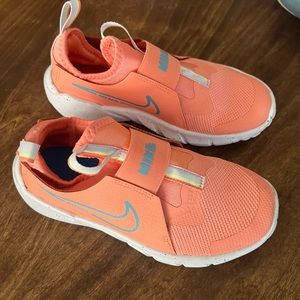 Like New Nike Flex Runner Sneakers